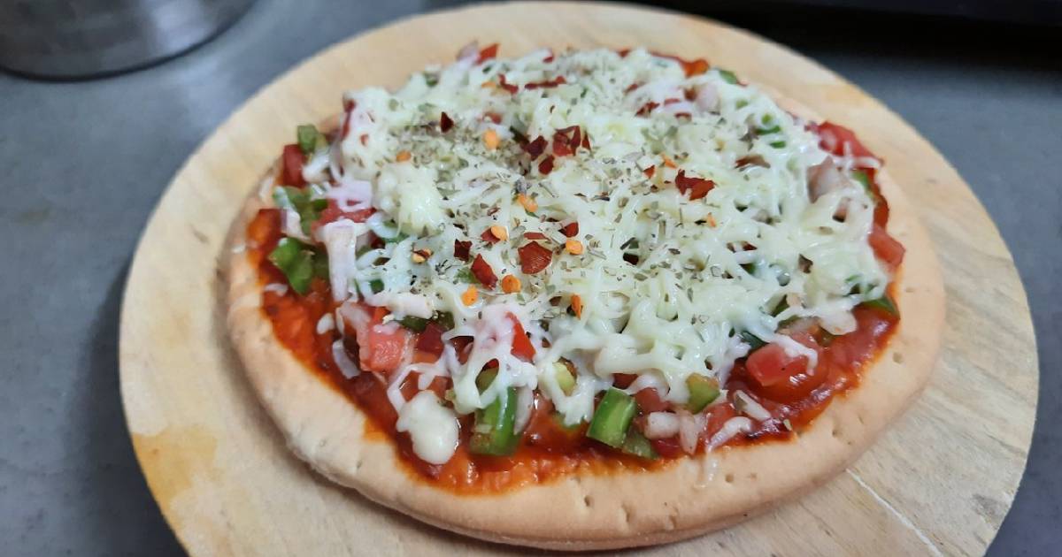 Tawa Pizza Recipe by Drashti Gotecha - Cookpad