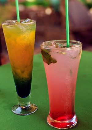 कलरफुल मोजितो (Colorful mojito recipe in hindi) रेसिपी मुख्य फोटो