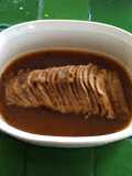 Filete en salsa de cebolla