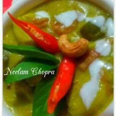 A picture of Thai Green Curry.