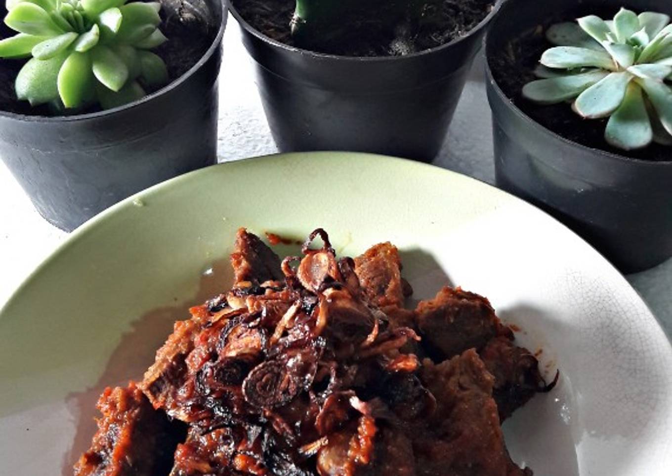 Lapis Daging Pedas