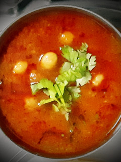 છોલે (Chole Recipe In Gujarati) રેસીપી મુખ્ય ફોટો