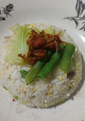 Foto resep Nasi Goreng Gorengan dengan Sayur Rebus