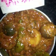A picture of Rajasthani aloo pyaaj paneer ki sabji.
