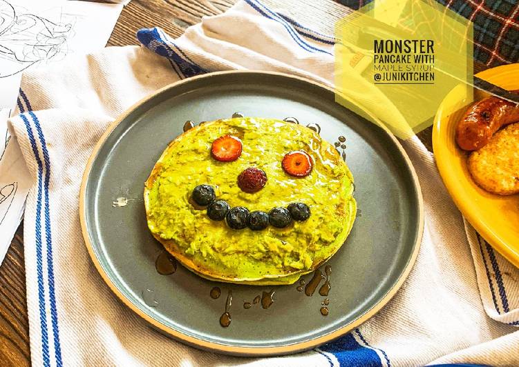 Bagaimana Menyiapkan Monster Pancake with Maple Syrup Anti Gagal