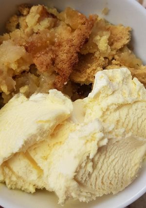 A picture of Simple Granny Smith apple crumble.