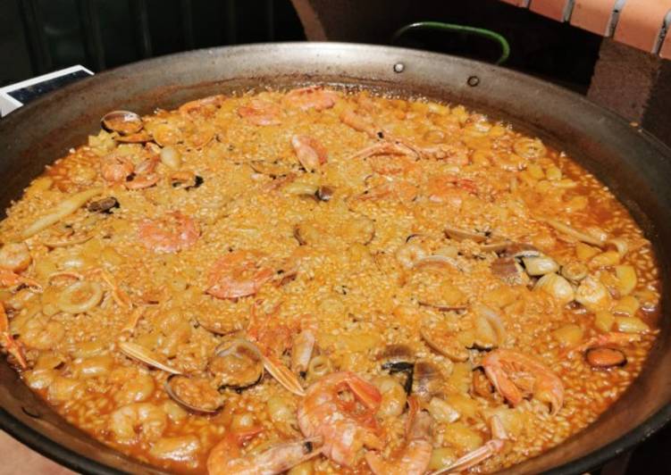 Paella de marisco