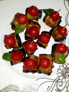 عکسی از دستور رول بادمجان و گردو
