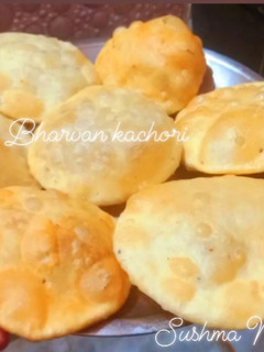 भरवां कचौड़ी(bharwa kachodi recipe in hindi) रेसिपी मुख्य फोटो