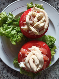 Una foto de Tomates rellenos nivel principiante
