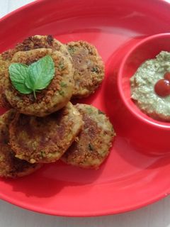 राजम्याचे कटलेट (rajmache cutlets recipe in marathi) रेसिपी चे मुख्य फोटो 