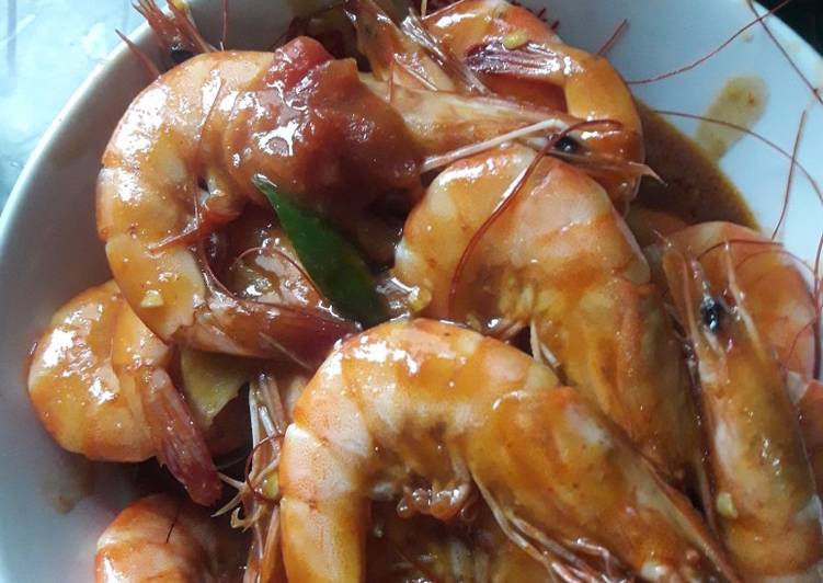 Langkah Mudah untuk Membuat Udang asam manis pedas yang Menggugah Selera