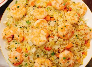 Hình của món Cơm rang tôm thơm ngon cho cả nhà.
