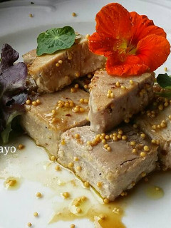 Una foto de Atun a la mostaza