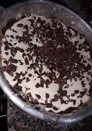 Una foto de Torta fría de banana 🍌🍫🤩