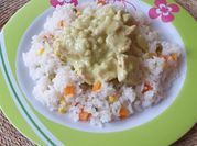 Una foto de pollo en crema de poblano