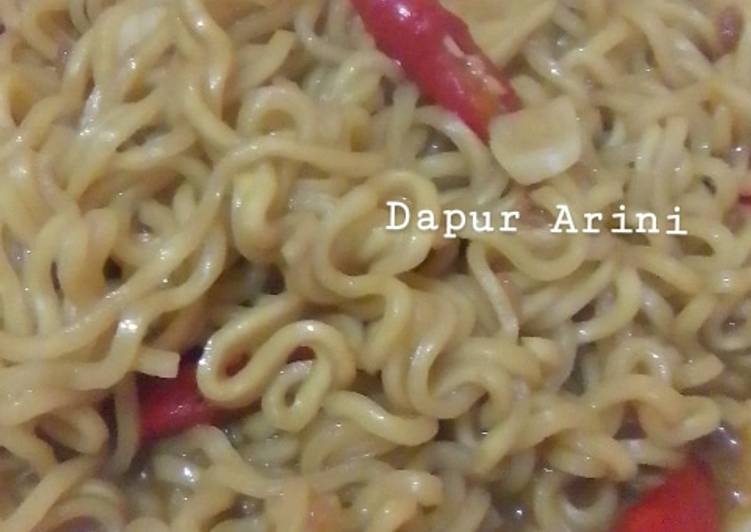 Langkah Mudah untuk Membuat Mie goreng sedap nyemek pedas, Enak