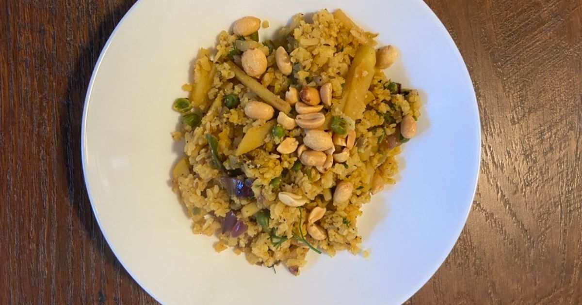 Aloo Matar Poha (Pan Indian Hybrid Recipe) Recipe By Anmen