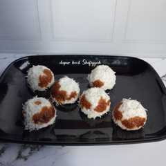A picture of Putu Ambon Khas Makassar.