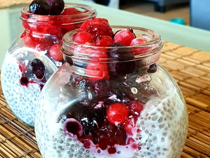 Easy Way Prepare Chia pudding: Forrest fruit &amp;amp; coconut 🍇🍓🥥 the Delicious Delicious