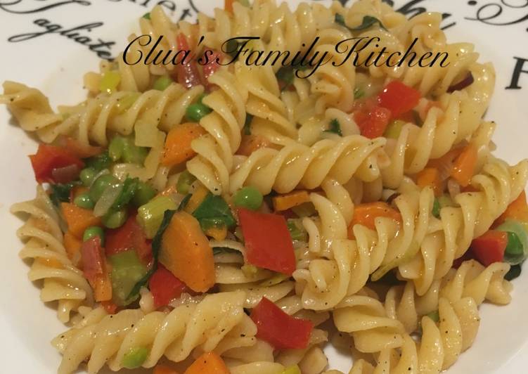 Fusilli with vegetables sauce