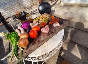 Una foto de Chamburreado de chorizos con mejillones en olla, PICANTE