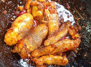 Hình của món Trứng cá rim mắm ớt.