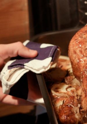 A picture of Turkey with olive oil.