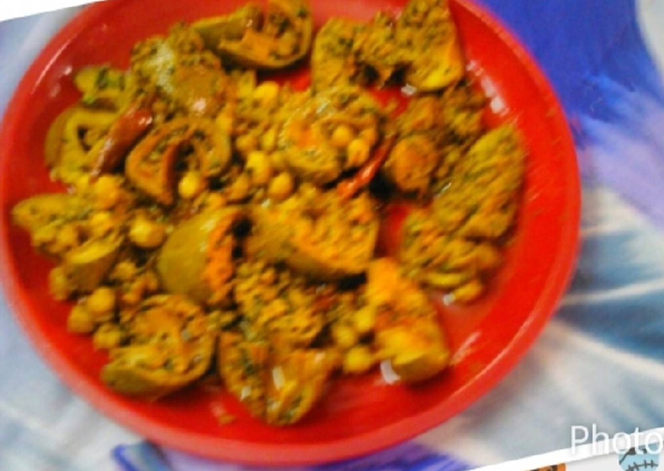 Raw mango pickle with chickpeas