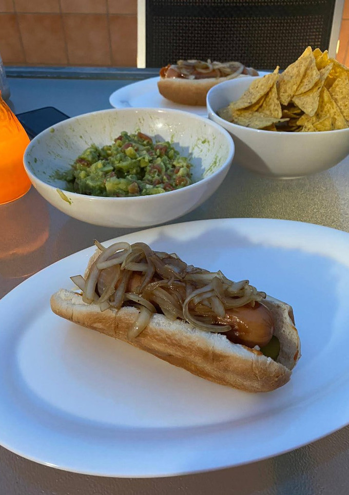 Una foto de HOT DOG “a mi manera”