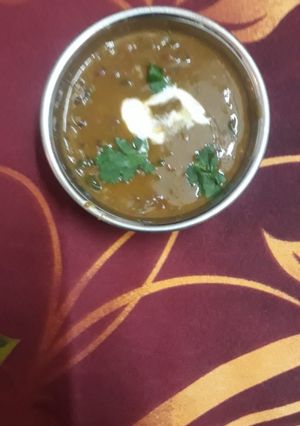 दाल मखनी (dal makhani recipe in Hindi) रेसिपी मुख्य फोटो