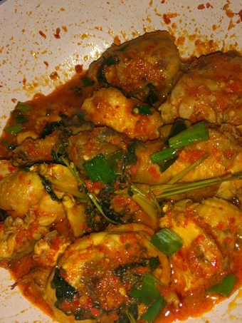 Langkah Mudah untuk Membikin Resep Ayam Rica-rica Kemangi yang  Bikin Ketagihan Anti Ribet, Uenak Banget