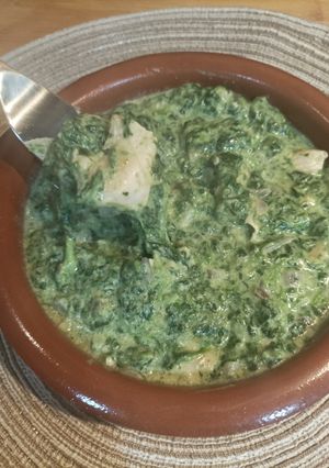 Una foto de Espinacas, pollo y queso