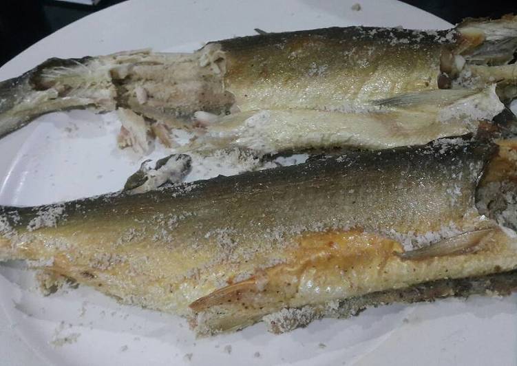 Langkah Membuat Ikan bandeng bakar garam dengan susu kefir yang Bisa Manjain Lidah