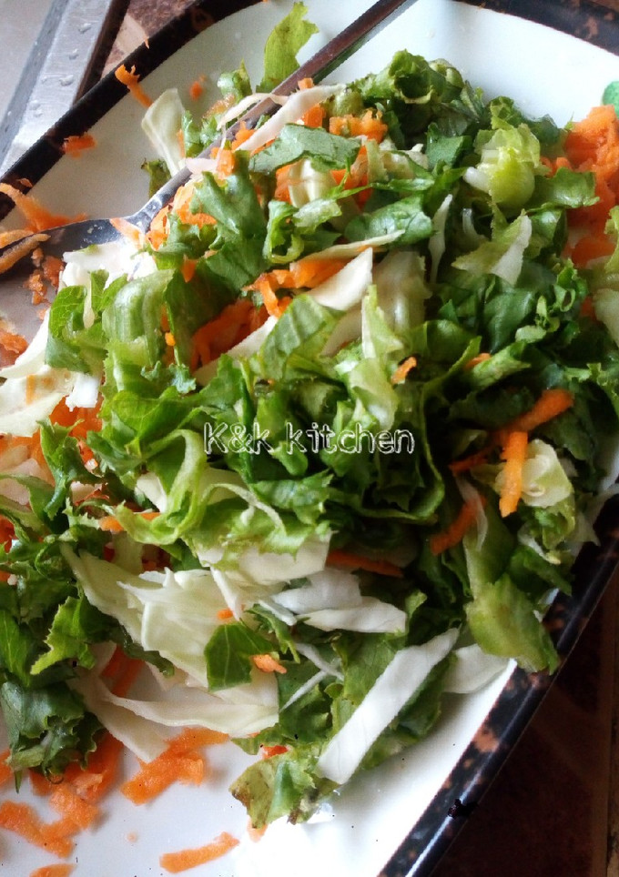 A picture of Simple salad.