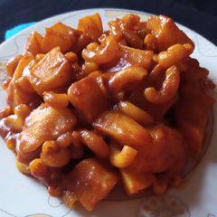 A picture of Khatay Aloo With pasta 😉.