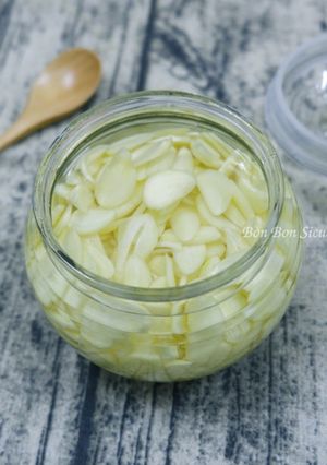 Hình của món Tỏi Ngâm Dấm.