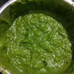 A picture of Spicy Green Sandwich Chutney.