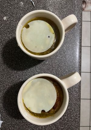 Una foto de Sopas de cebolla estilo Francés