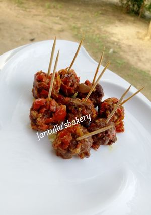 A picture of Minced meat lolly pop.