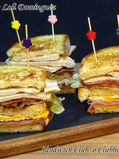 Una foto de Sándwich Club o Clubhouse Sándwich (Sándwich de pollo)