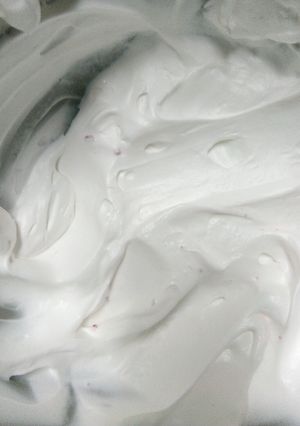 A picture of Vanilla infused whipped cream.