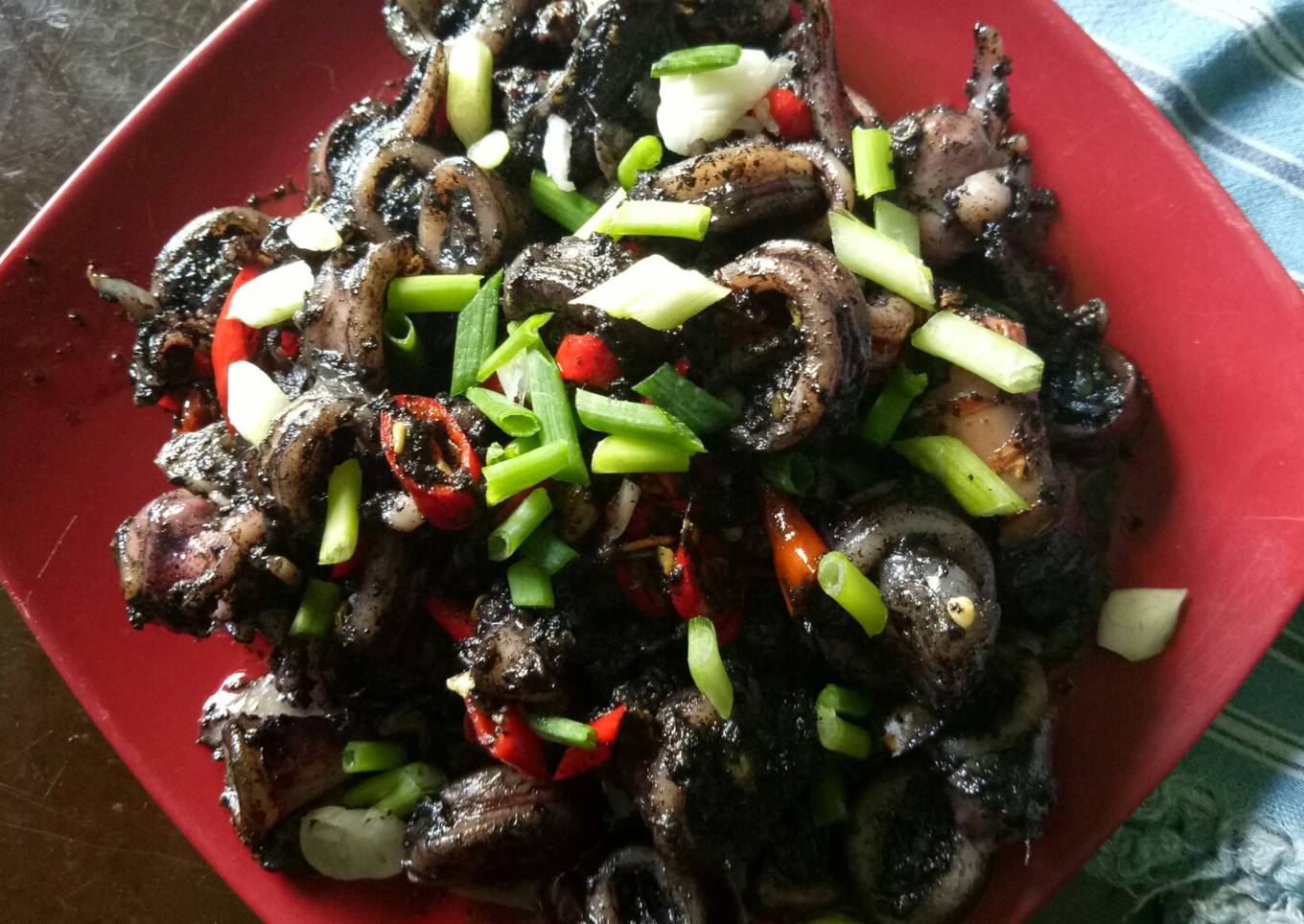 Cumi hitam pedas