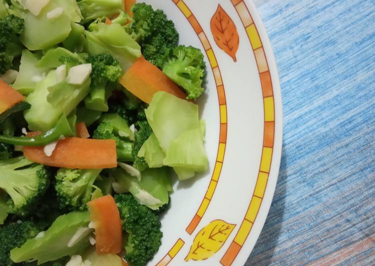 Cara mudah Membuat 210) Brokoli Bawang Putih (dg margarin) yang Enak Banget