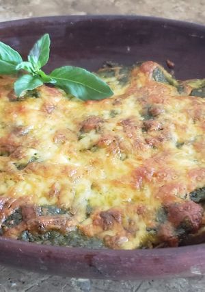 Una foto de Patatas al pesto gratinadas