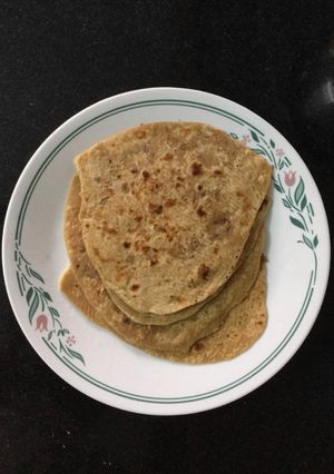 A picture of Onion Stuffed Parathas.