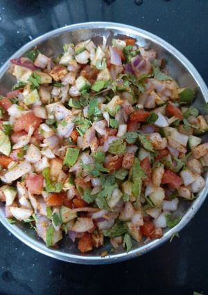 સલાડ (Salad Recipe In Gujarati) રેસીપી મુખ્ય ફોટો