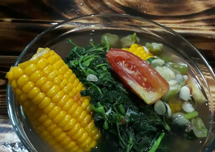 Cara termudah untuk Siapkan Makan di DimeSayur bening (bayam n jagung)