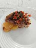 Pescado con tomate y aceitunas
