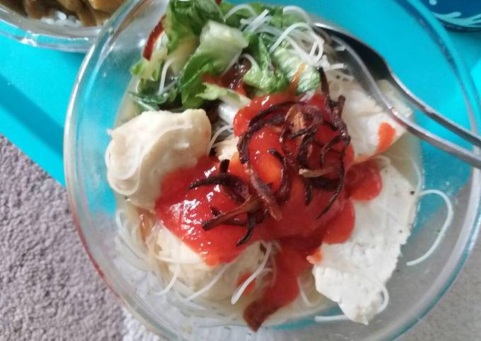 Ternyata begini lho! Resep bikin Baso ayam+tahu bihun yang sempurna